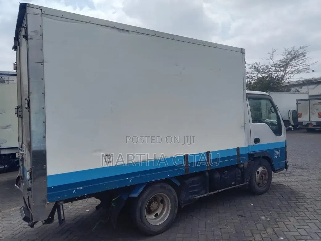 Isuzu Elf 2008, Manual for Sale