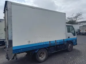 Isuzu Elf 2008, Manual for Sale