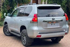 Toyota Land Cruiser Prado 2019 Silver