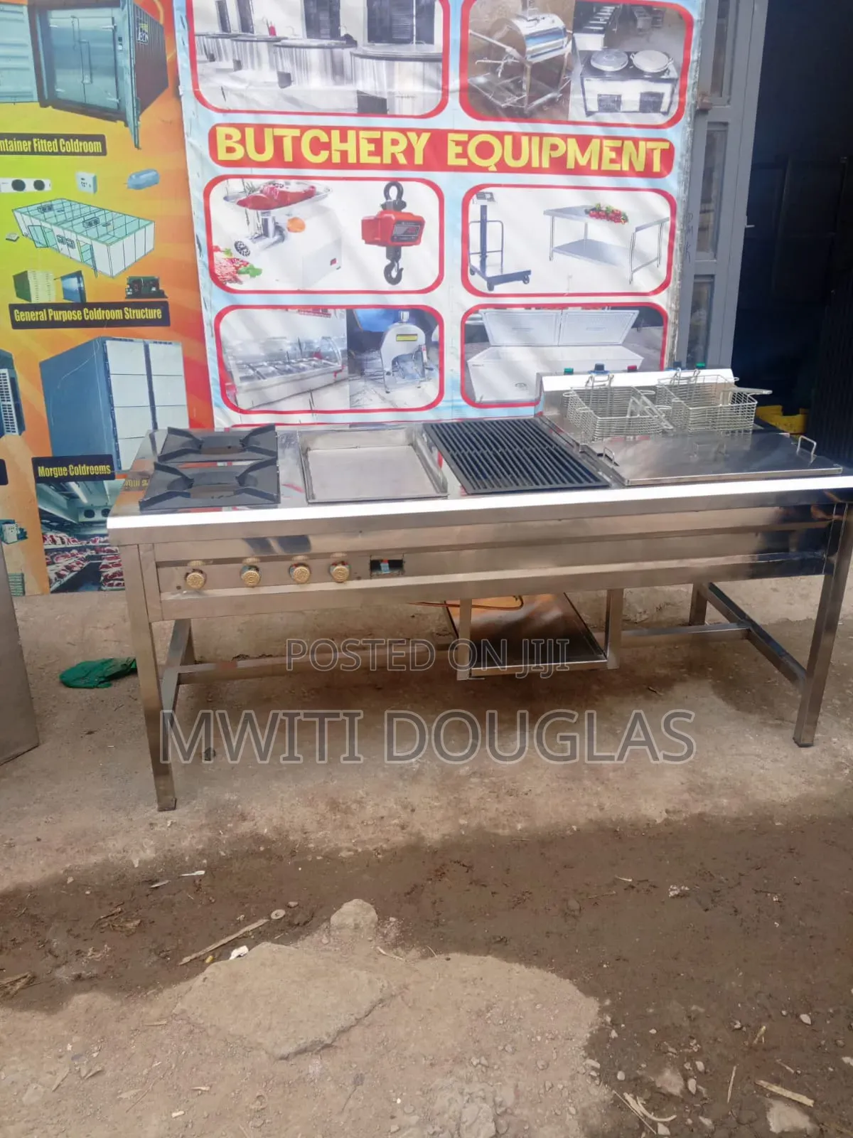 Combined Cooker With a Griddle, Grill, Burners and a Fryer