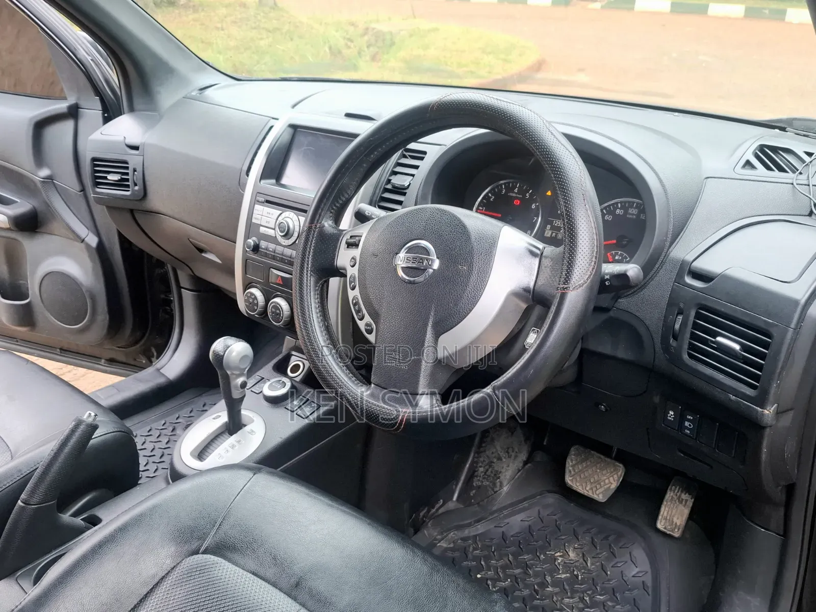 Nissan X-Trail 2.0 Petrol AWD 2013 Black