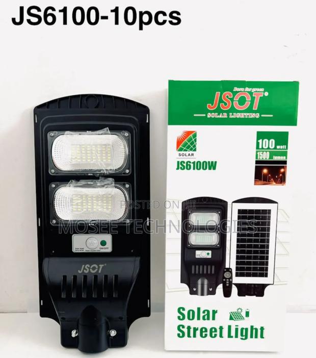 200W Solar Powered Street Light With Remote & Auto Night Sensor - main view