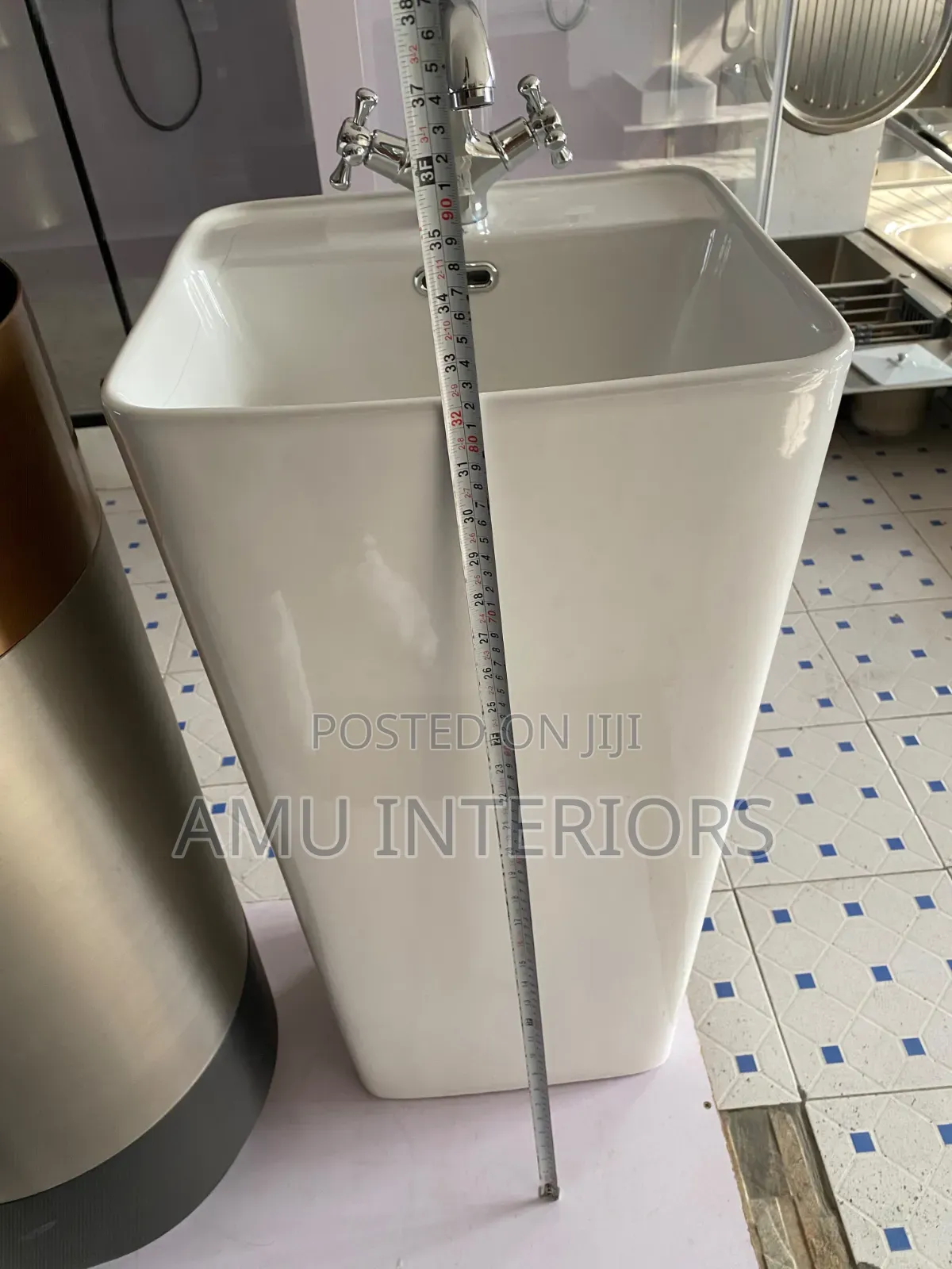 Free Standing Ceramic Pedestal Handwash Basin With Mixer Tap