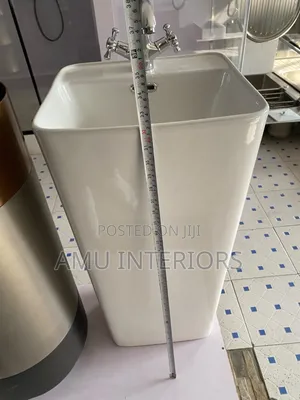 Free Standing Ceramic Pedestal Handwash Basin With Mixer Tap
