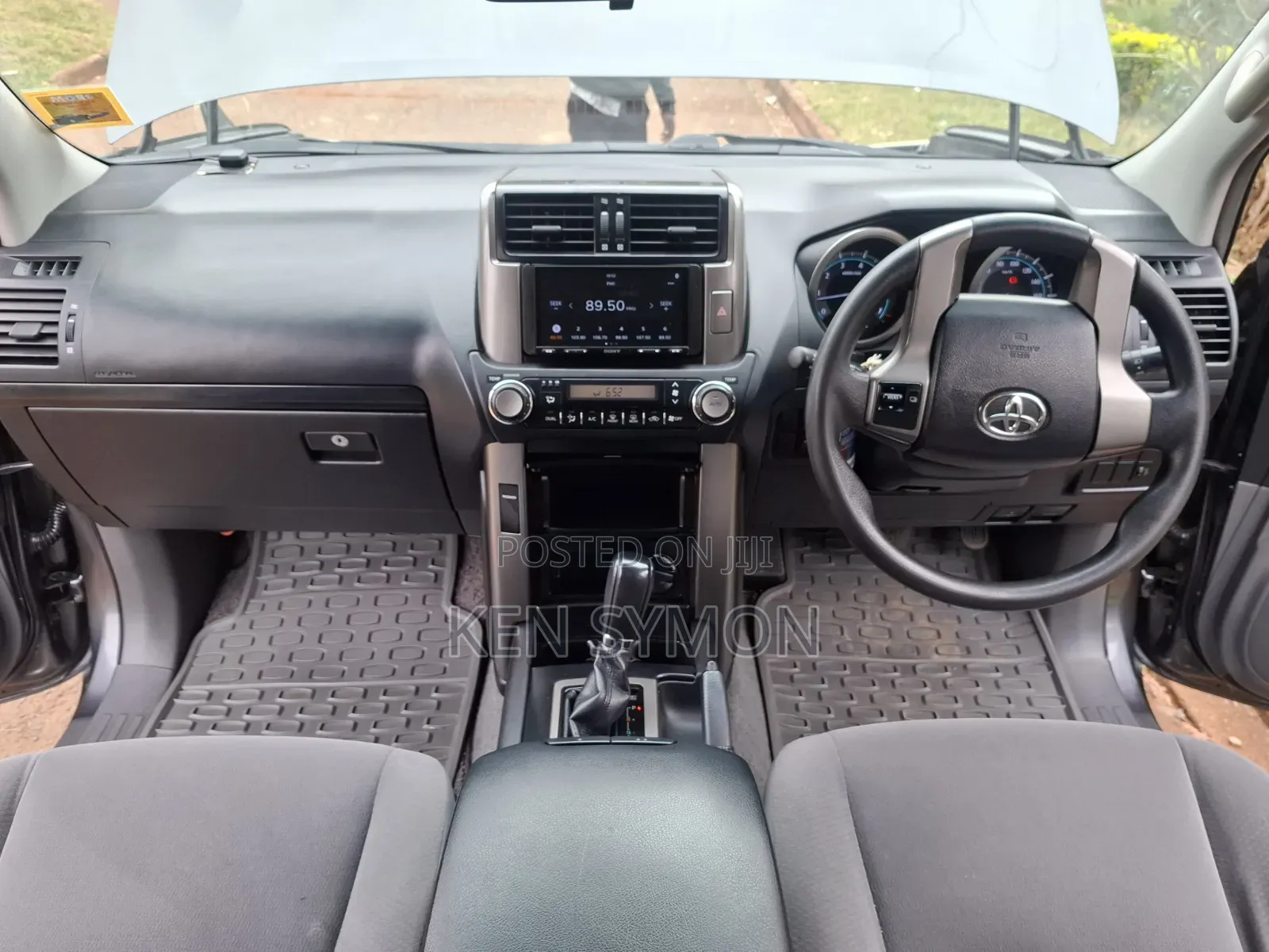 Toyota Land Cruiser Prado 2.7 i 2012 Gray