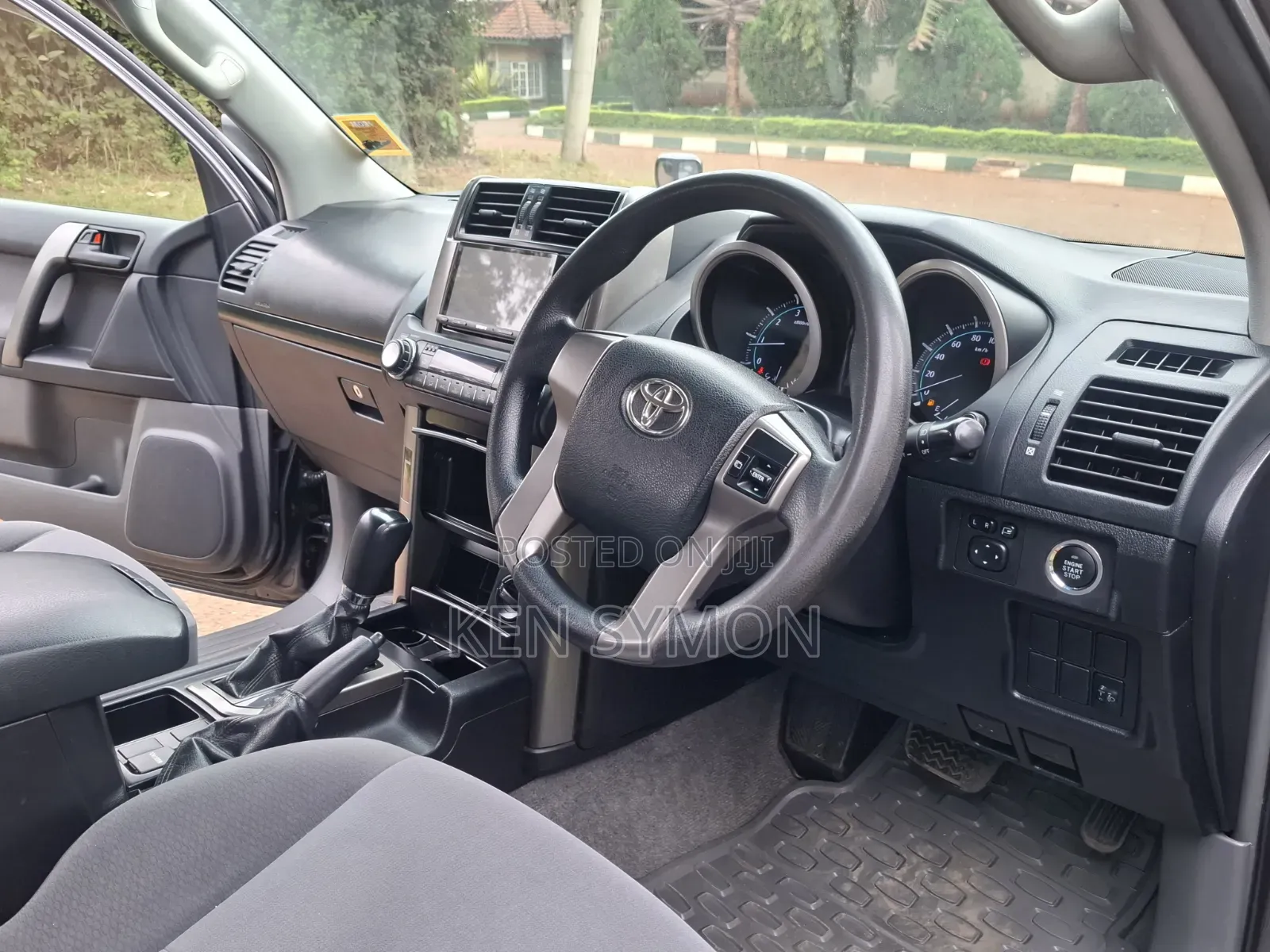 Toyota Land Cruiser Prado 2.7 i 2012 Gray