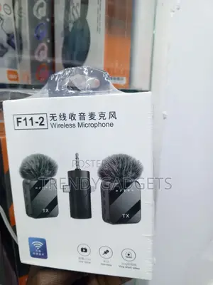 F11-2 Dual Wireless Lavalier Mic for iPhone Android Camera