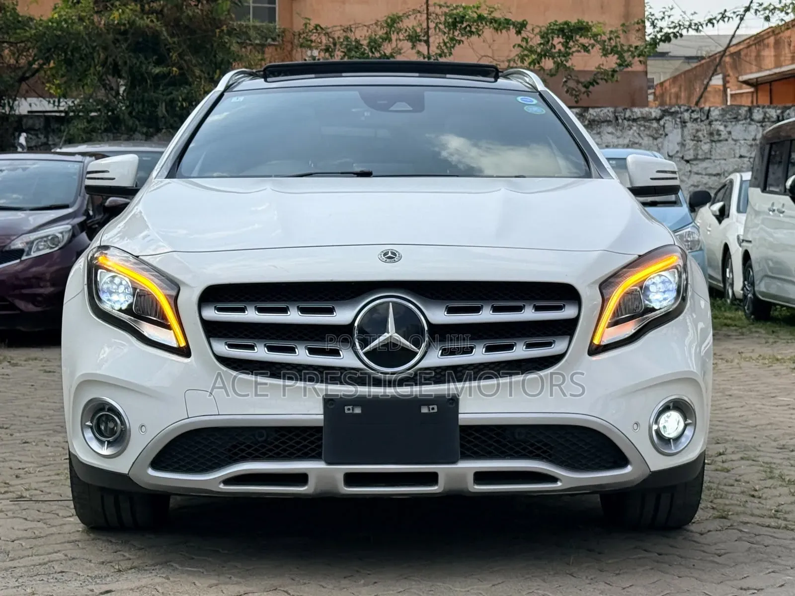 Mercedes-Benz GLA-Class 2019 White