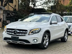 Mercedes-Benz GLA-Class 2019 White