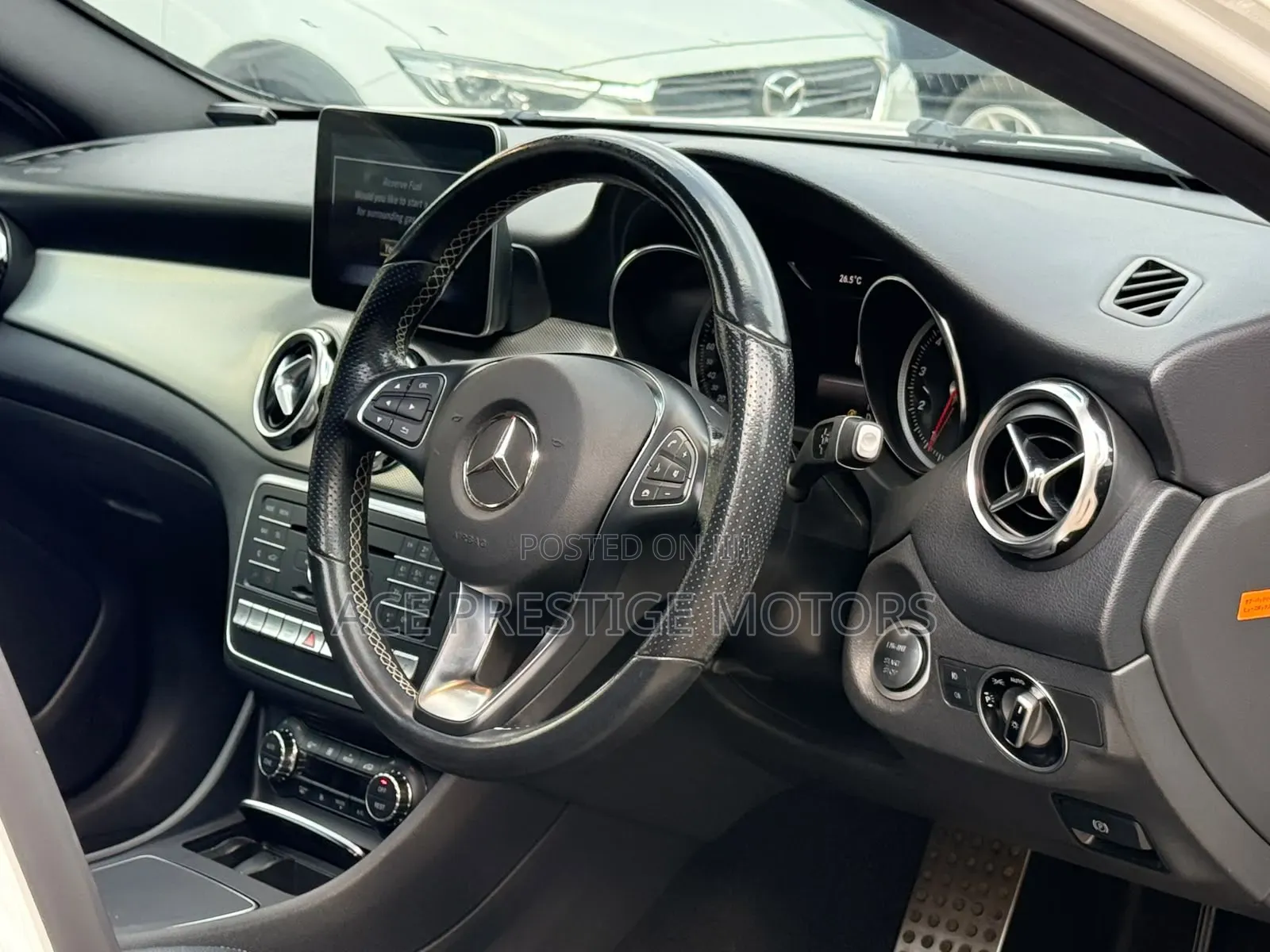 Mercedes-Benz GLA-Class 2019 White