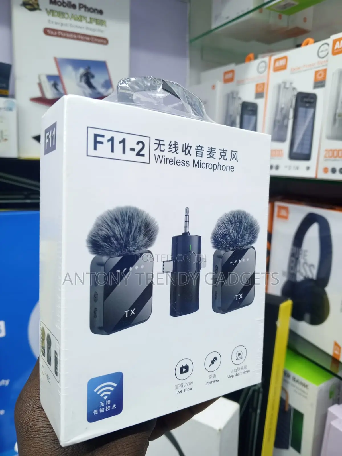 F11-2 Clip-on Wireless Mic for YouTube, TikTok Podcasts