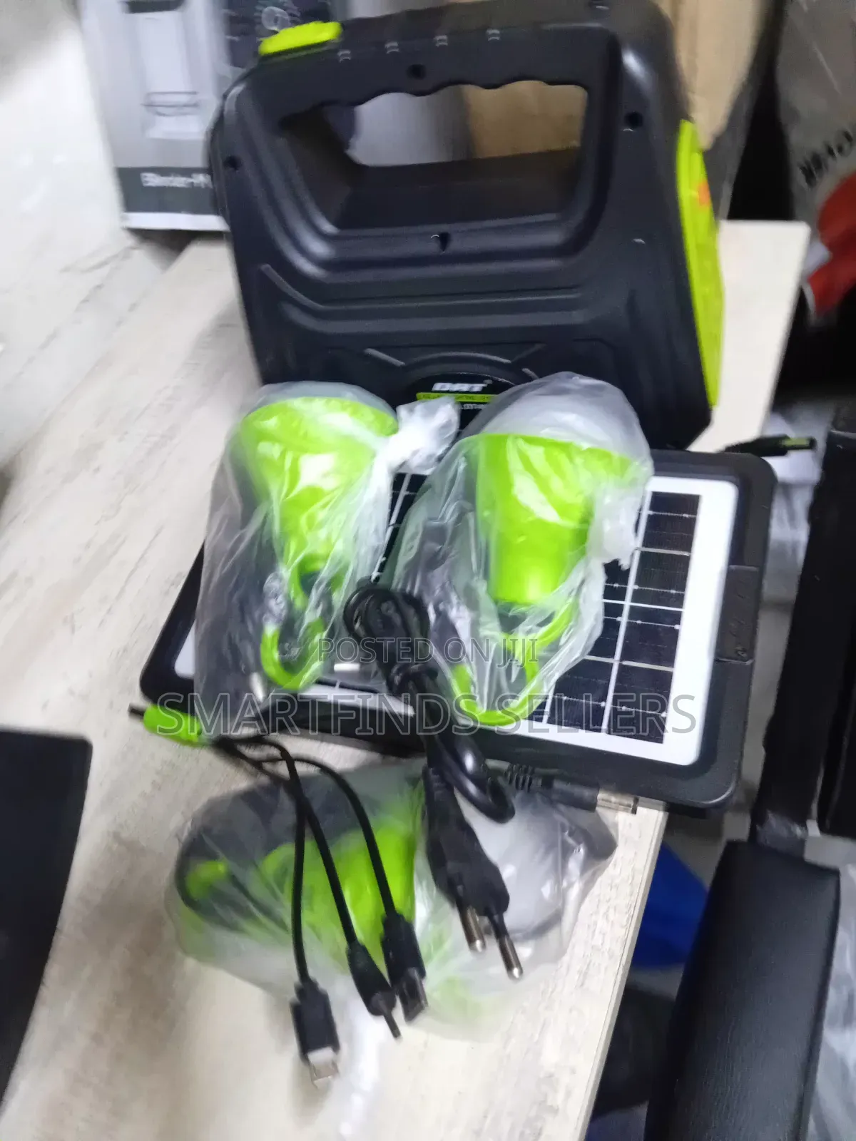 DAT Solar LED Light – Bright, Energy-Saving Outdoor Lighting