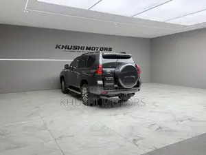 Toyota Land Cruiser Prado 2022 Gray