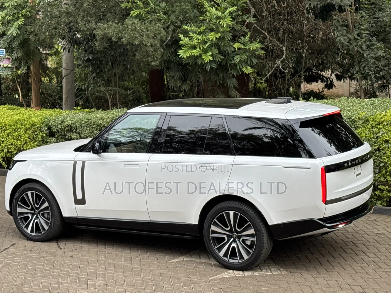 Land Rover Range Rover Vogue 2023 White