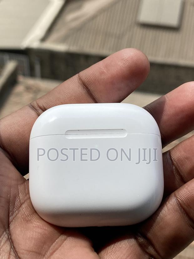 Apple Airpod Pro 4 - thumbnail 2