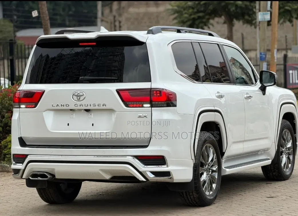 New Toyota Land Cruiser 2023 White