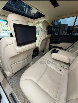 New Toyota Land Cruiser 2023 White