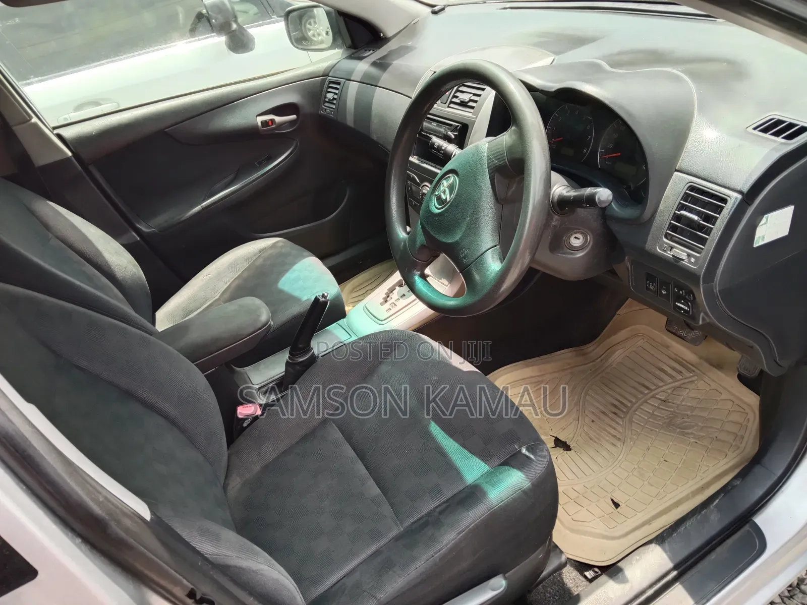 Toyota Corolla Fielder 2010 Silver