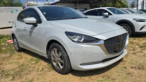 Mazda 2 2019 White
