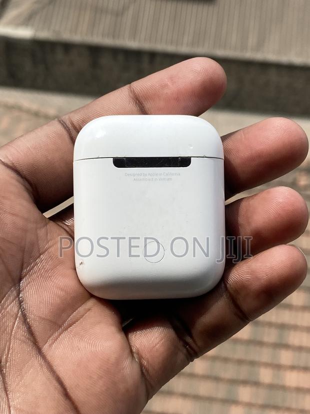 Apple Airpods 2 - thumbnail 4