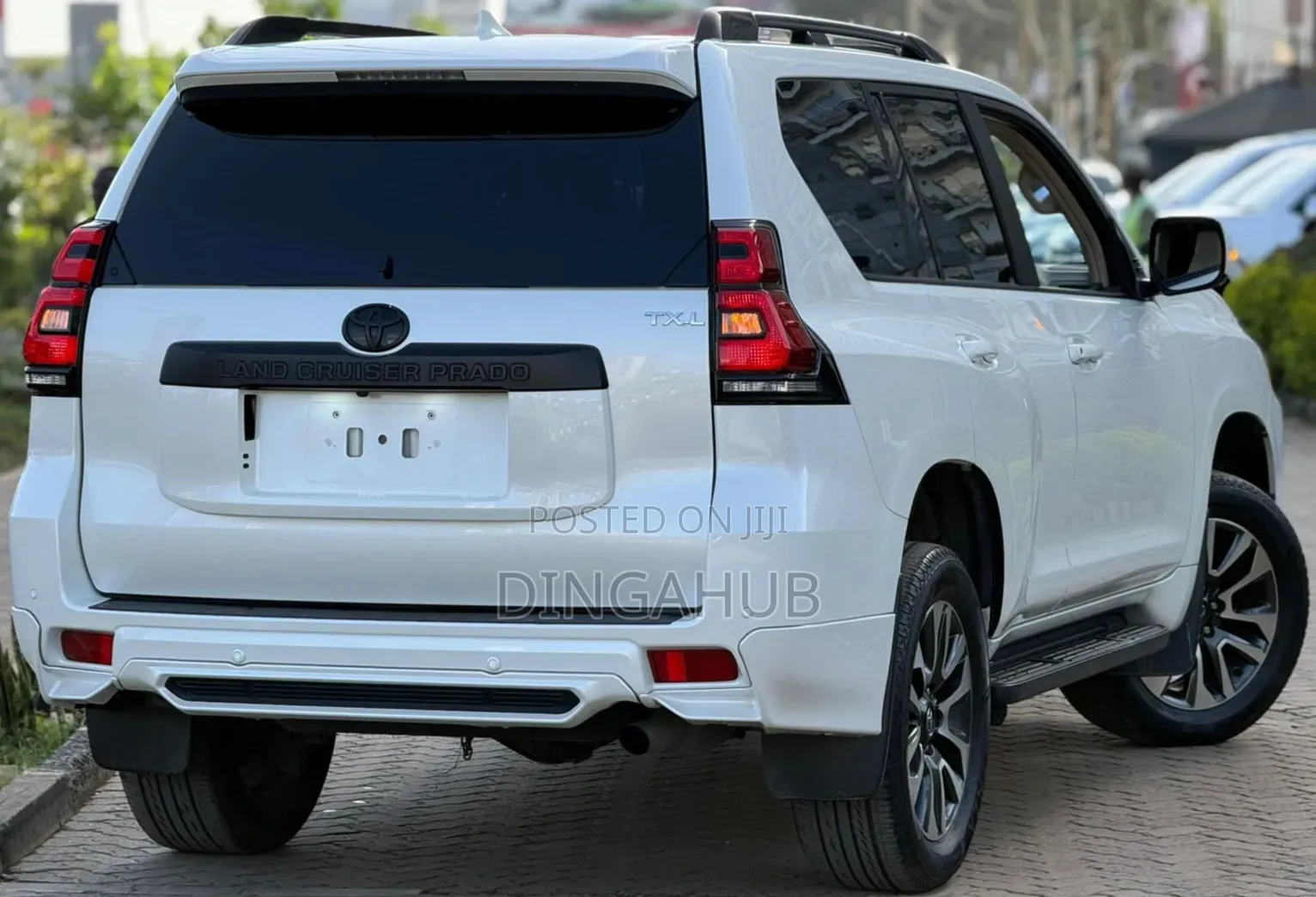 Toyota Land Cruiser Prado 2022 White