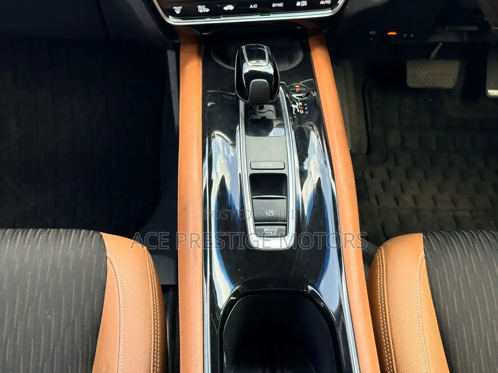 Honda Vezel 2018 Brown