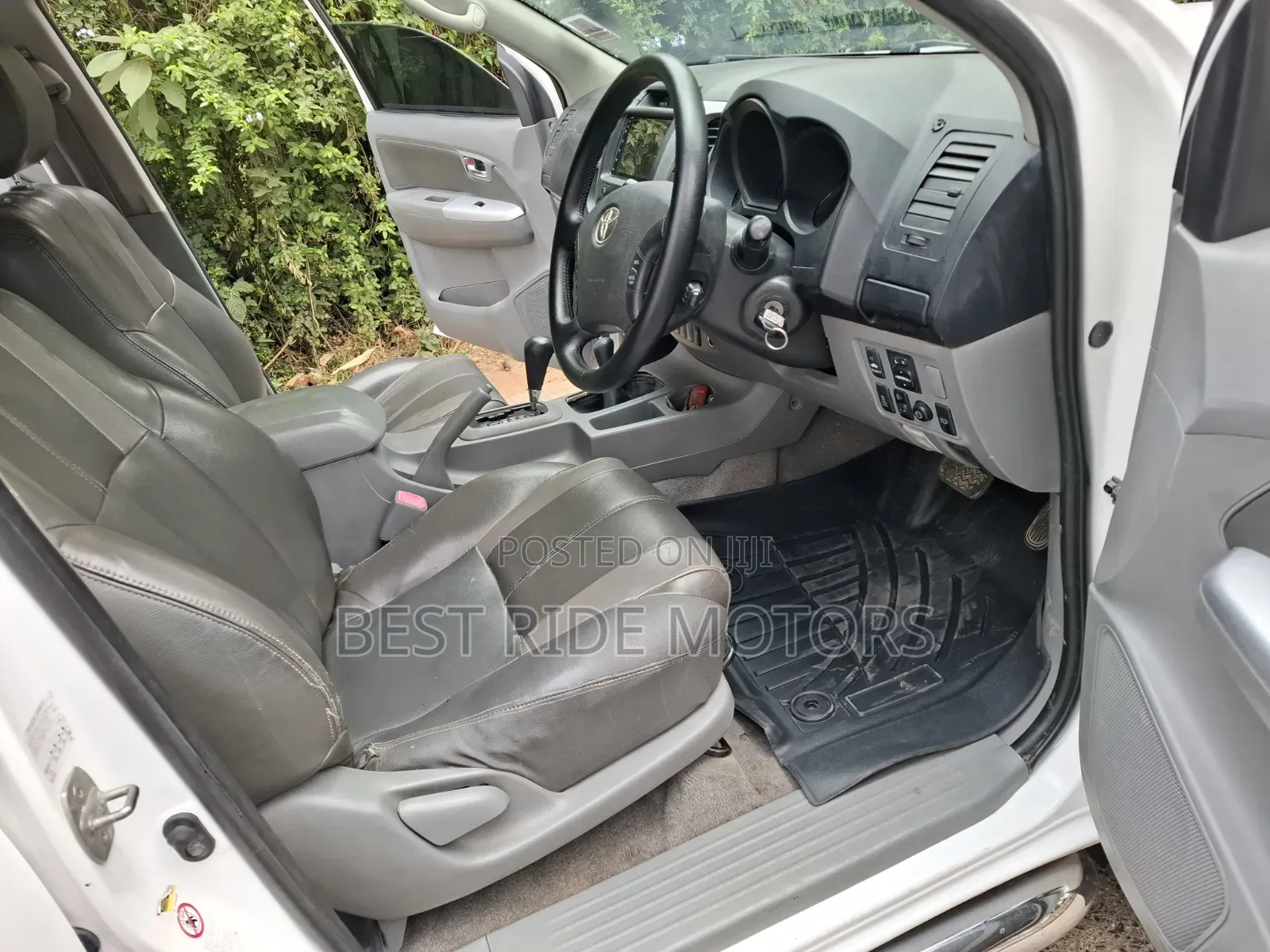 Toyota Hilux 3.0 D-4D 4x4 2013 White