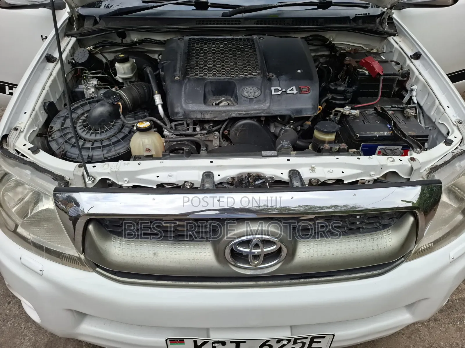 Toyota Hilux 3.0 D-4D 4x4 2013 White