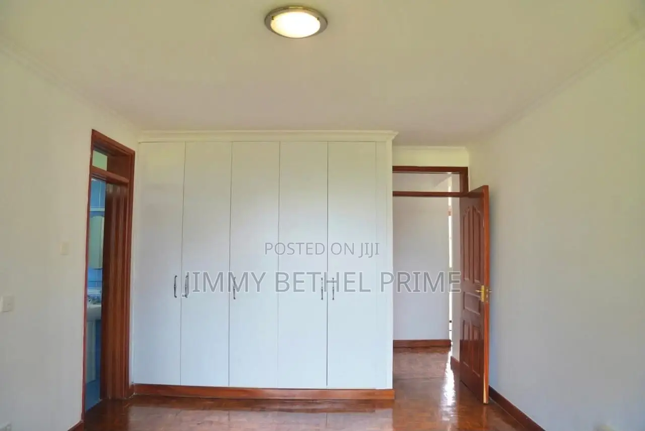 4bdrm Townhouse/Terrace in Rosslyn for sale