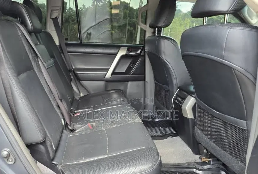 Toyota Land Cruiser Prado 2010 Black