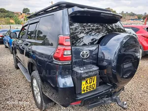 Toyota Land Cruiser Prado 2010 Black