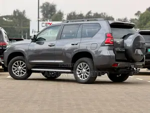 Toyota Land Cruiser Prado 2.8 2019 Gray