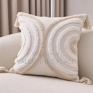 Luxury Tufted Cases
45cm by 45cm
