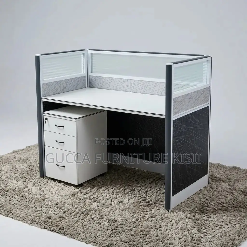 Office Workstation; One Way Modular Office Workstation