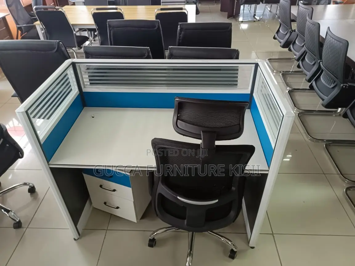 Office Workstation; One Way Modular Office Workstation