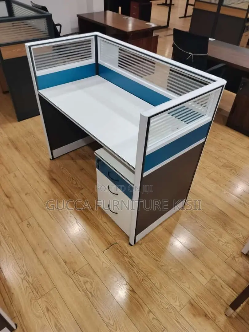 Office Workstation; One Way Modular Office Workstation