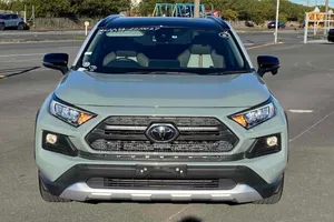 Toyota RAV4 2019 Green