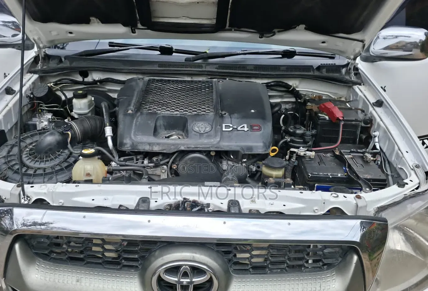 Toyota Hilux 2011 Pearl