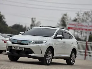 Toyota Harrier 2018 White
