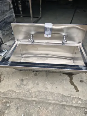 Medical-Grade Stainless Steel Scrub Sink