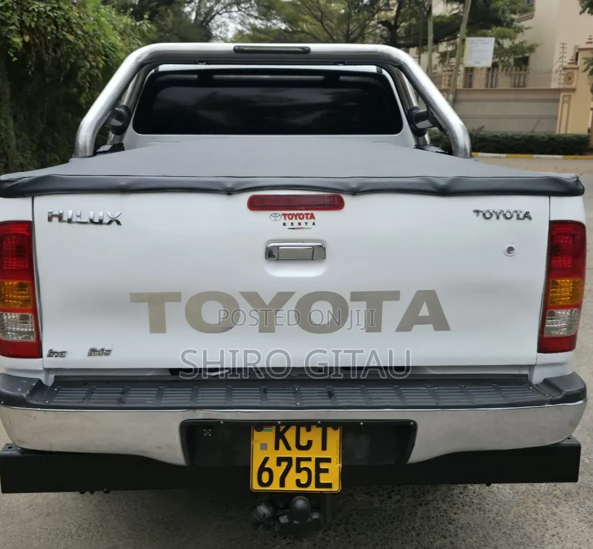 Toyota Hilux 2012 White