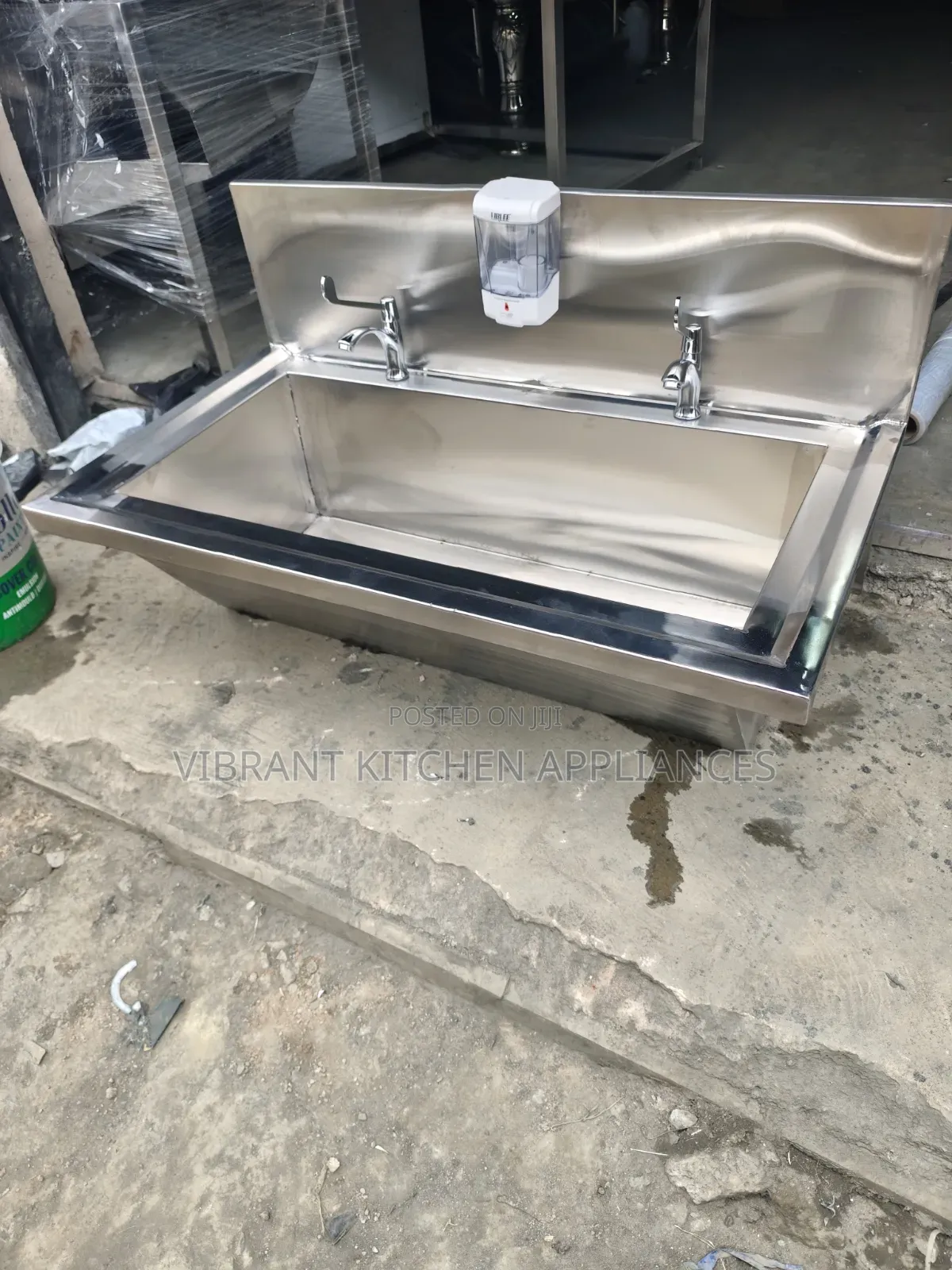Medical-Grade Stainless Steel Scrub Sink