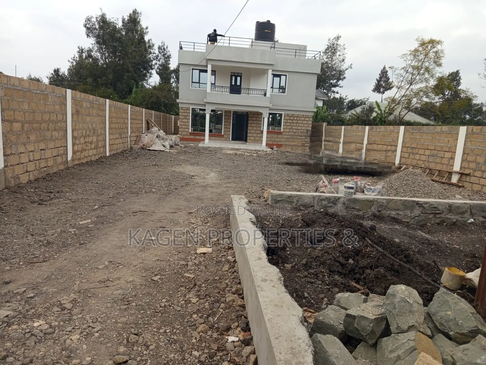 4bdrm Maisonette in Rimpa for sale
