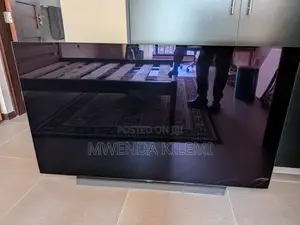 Cracked Screen 65" LG OLED Model: OLED65CS6LA –For Parts
