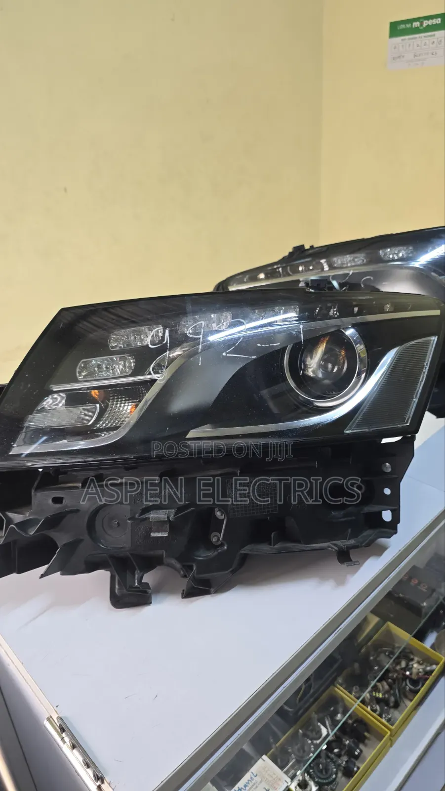 Porsche, Audi Q5 08 and Discovery 4 Headlights
