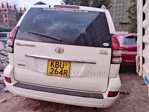 Toyota Land Cruiser Prado 2007 White