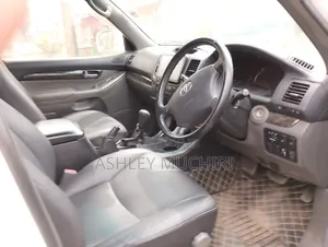Toyota Land Cruiser Prado 2007 White