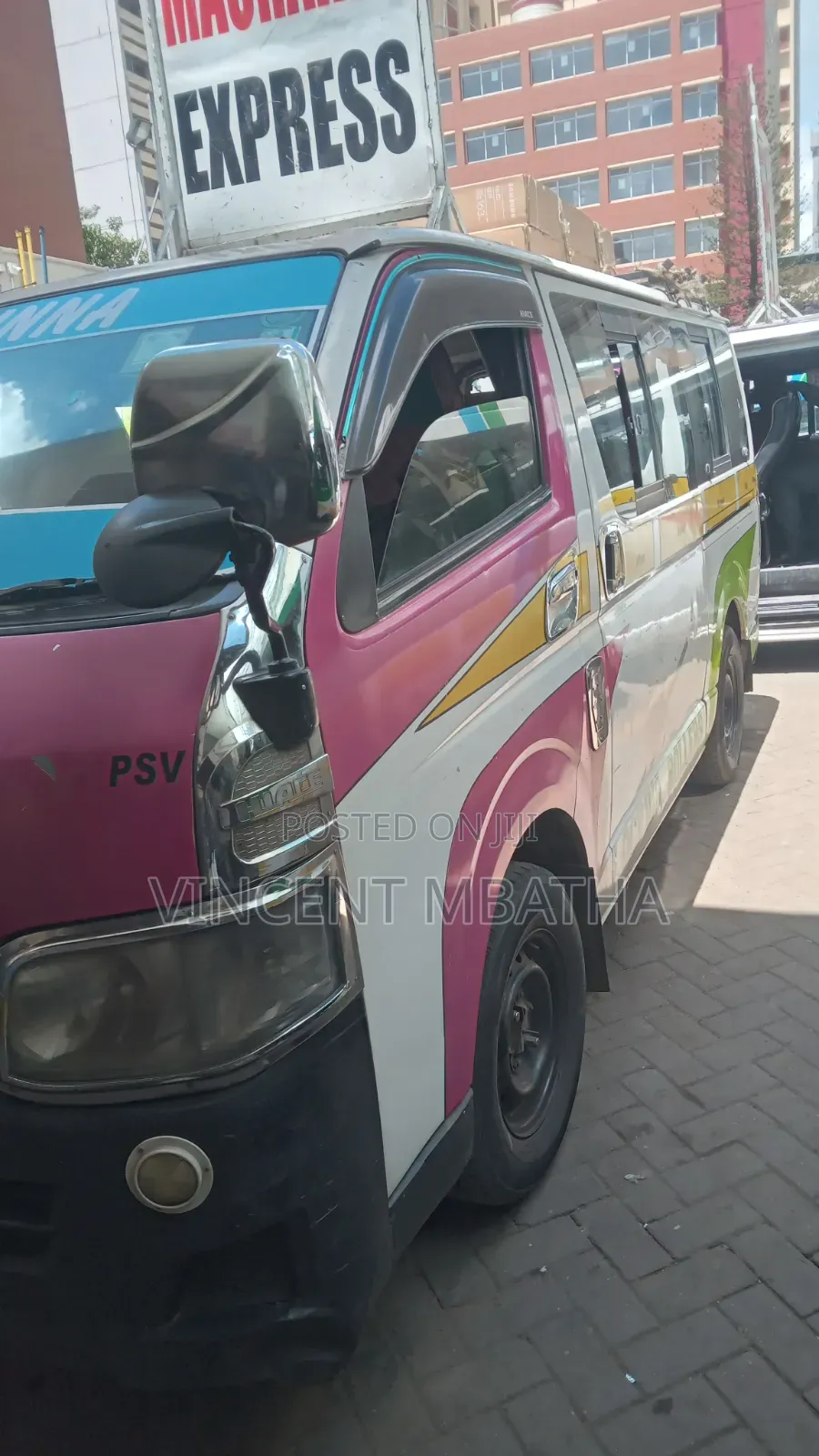 Toyota HiAce 2013 Beige