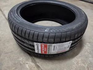 245/40 R18 Khumo Tires (Ecsta Ps71)