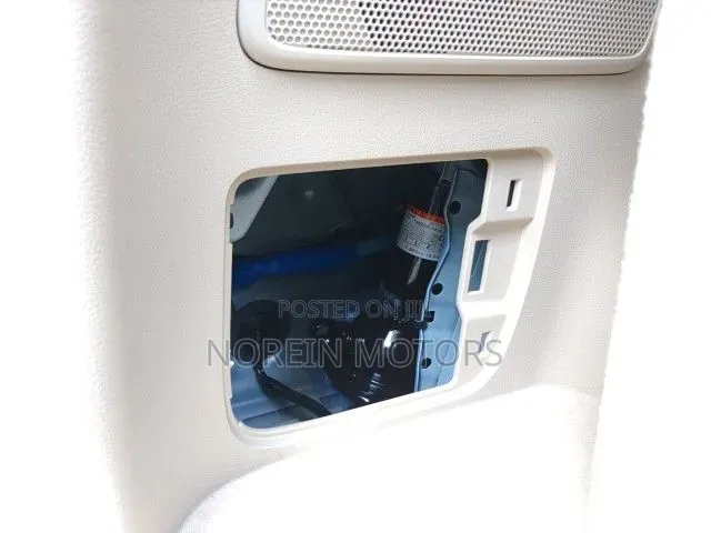 Toyota Land Cruiser Prado 2020 Off white